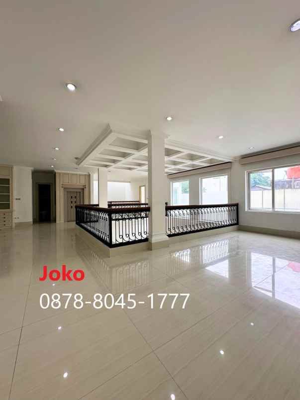 dijual rumah jl wijaya