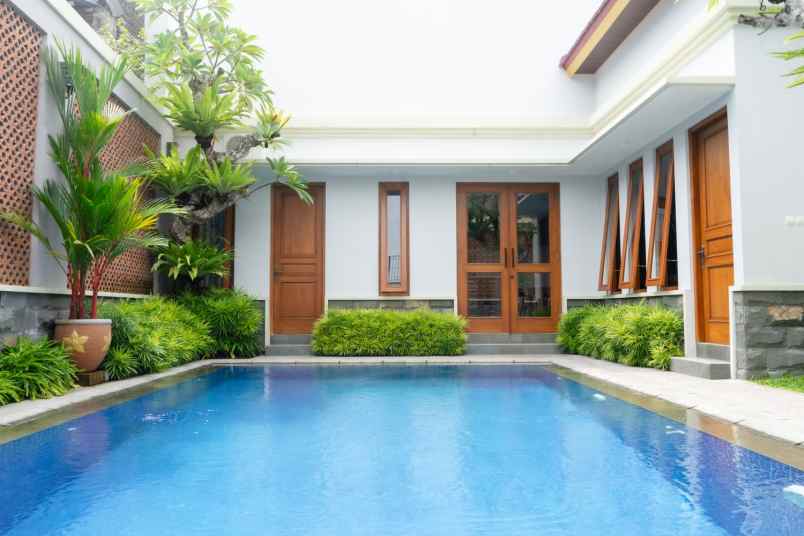 dijual rumah jl worawari baciro