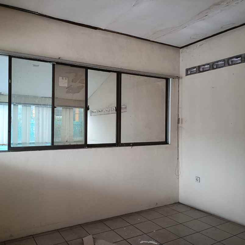 dijual rumah jln gading raya pondok