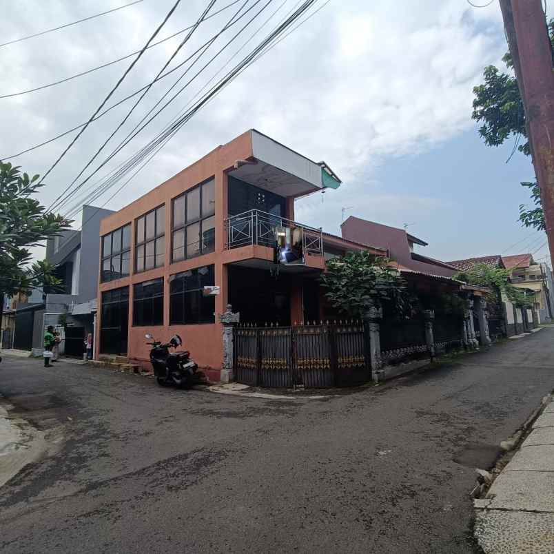 dijual rumah jln gading raya pondok