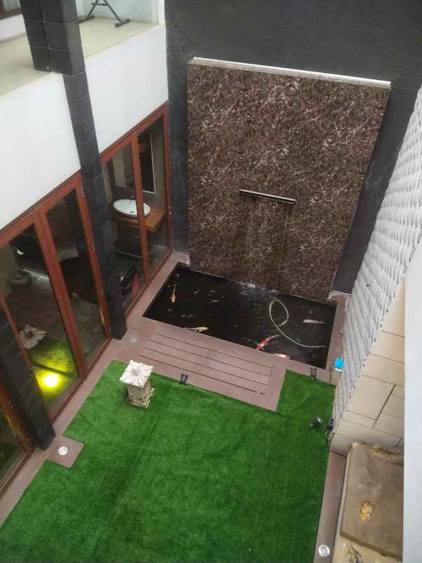 dijual rumah jln pondok indah jakarta