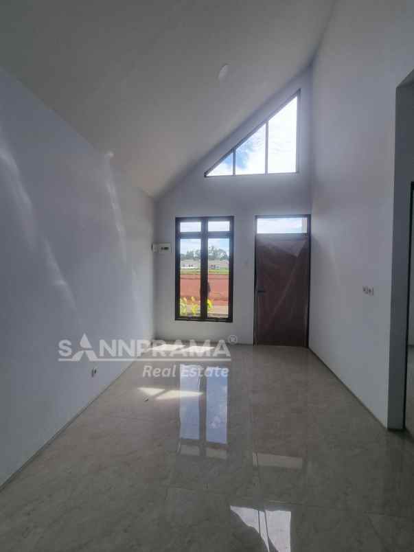 dijual rumah jln raya bojongsari sawangan