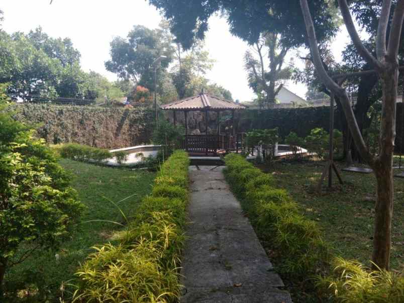 dijual rumah jln suryalaya