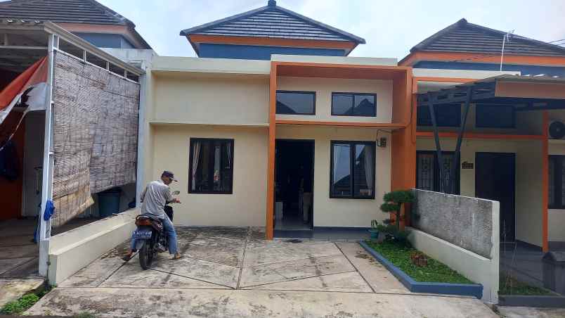 dijual rumah jln wibawa mukti jatisari