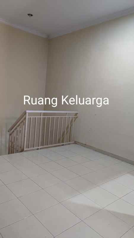 dijual rumah jlnnraya kangkung grogol