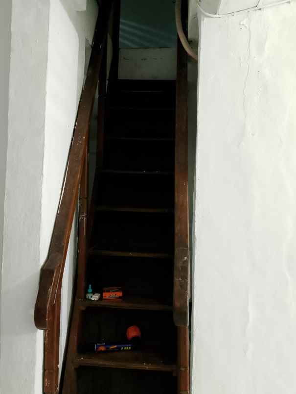 dijual rumah joglo kembangan jakarta barat