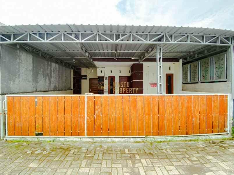 dijual rumah joho prambanan klaten jawa