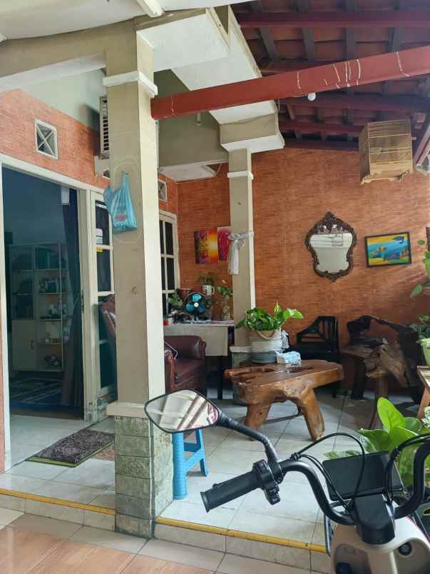 dijual rumah jomblang
