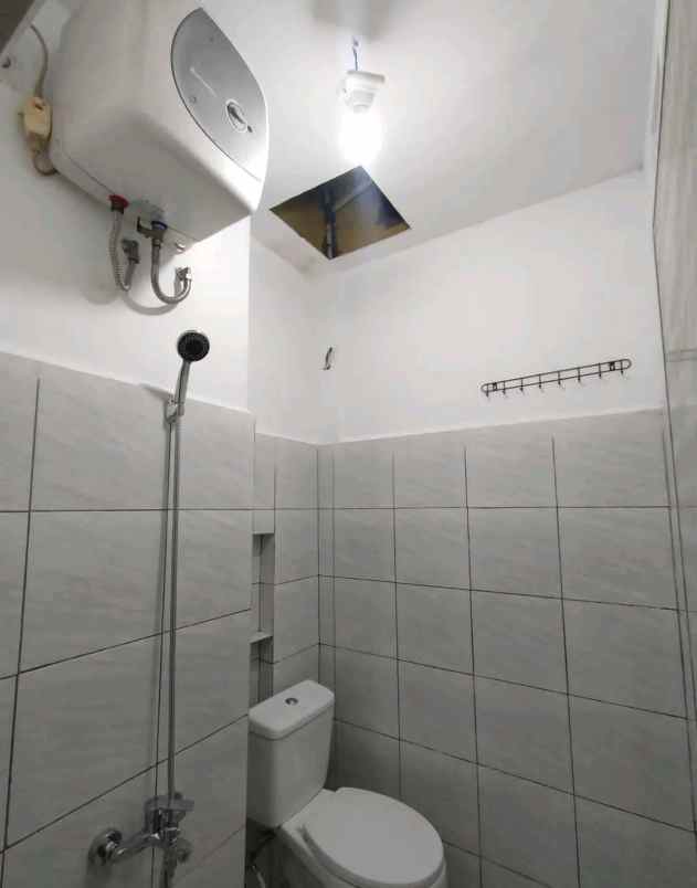 dijual rumah kampus unriyo