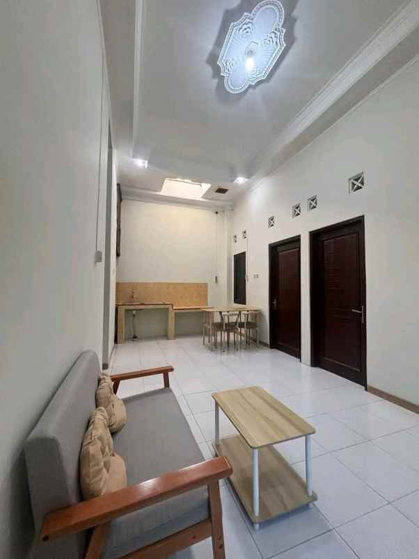 dijual rumah kampus unriyo