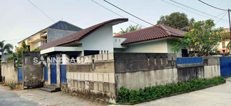 dijual rumah kantor kelurahan gandu