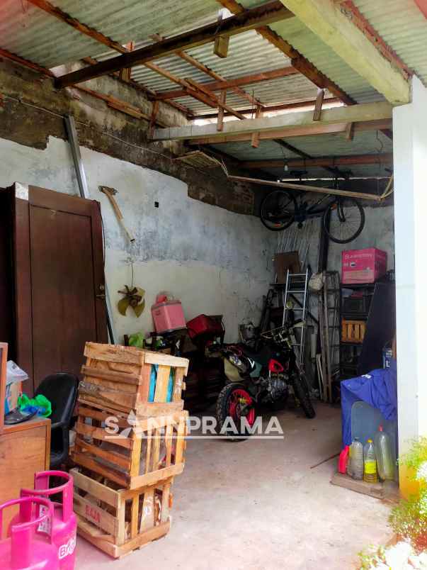 dijual rumah kantor kelurahan gandu