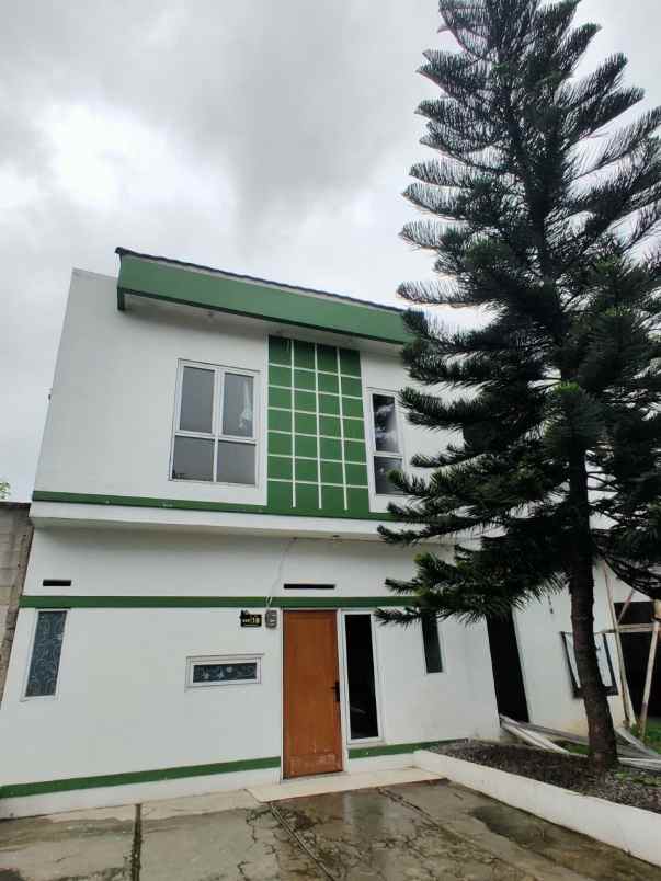 dijual rumah karadenan
