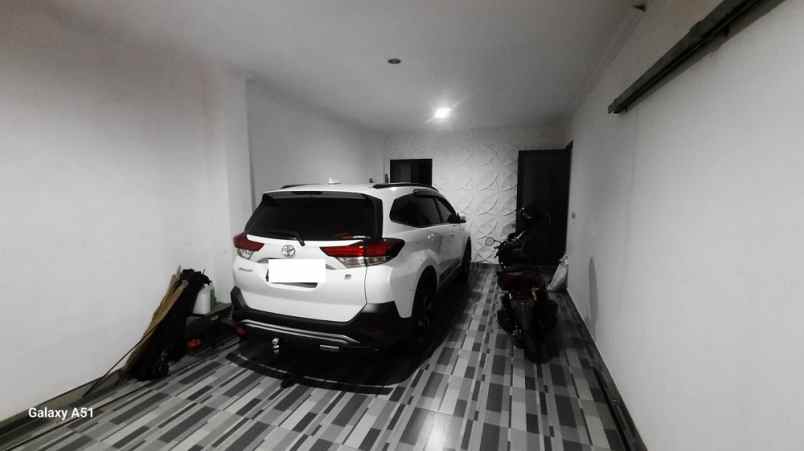 dijual rumah kav dki meruya kembangan