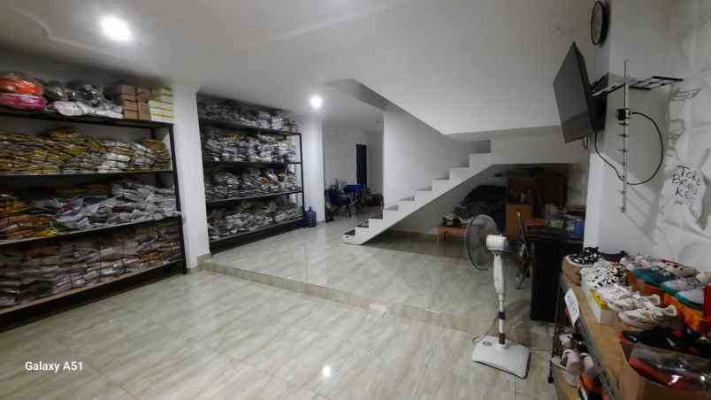 dijual rumah kav dki meruya kembangan