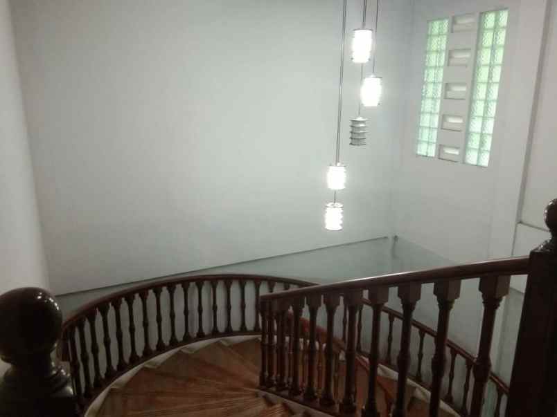 dijual rumah kavling dki