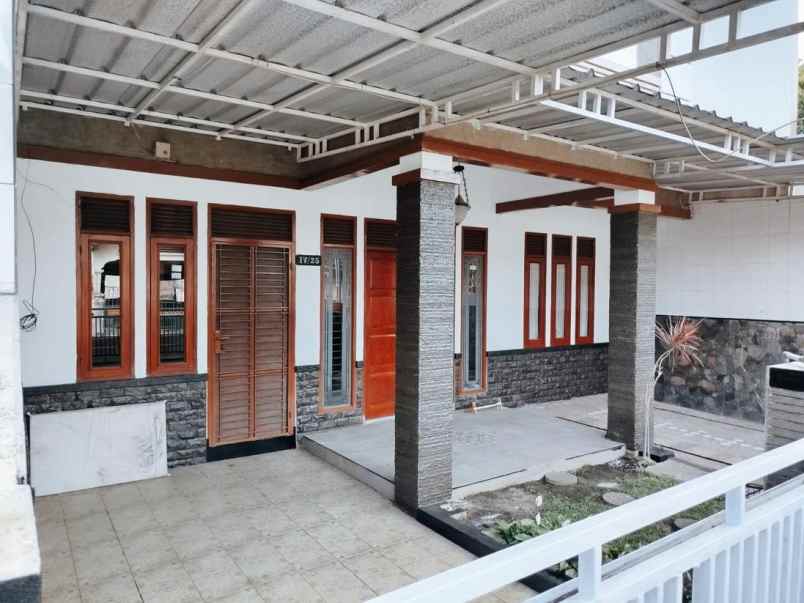 dijual rumah kawaluyaan indah bandung