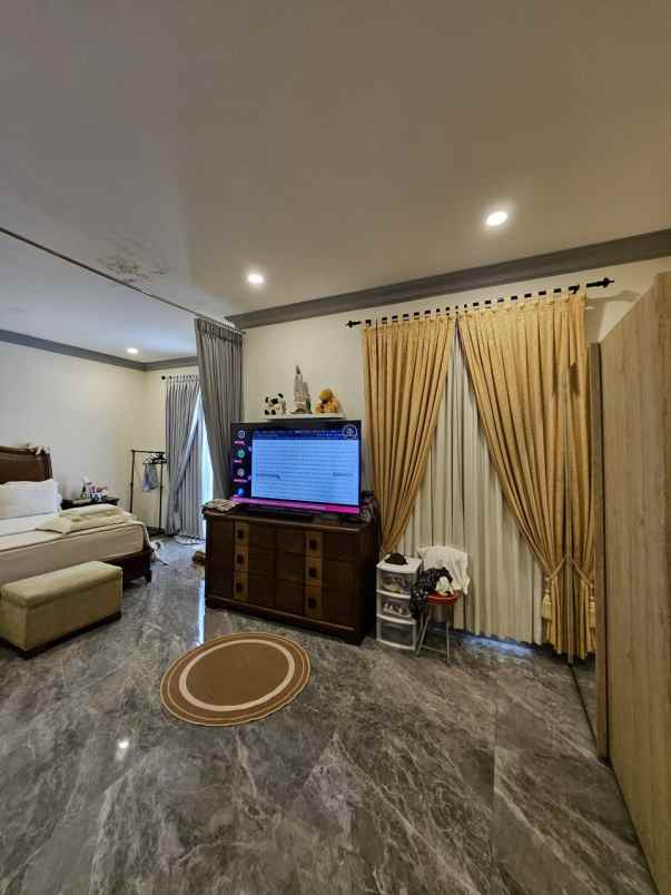 dijual rumah kawasan surabaya barat wisata bukit mas