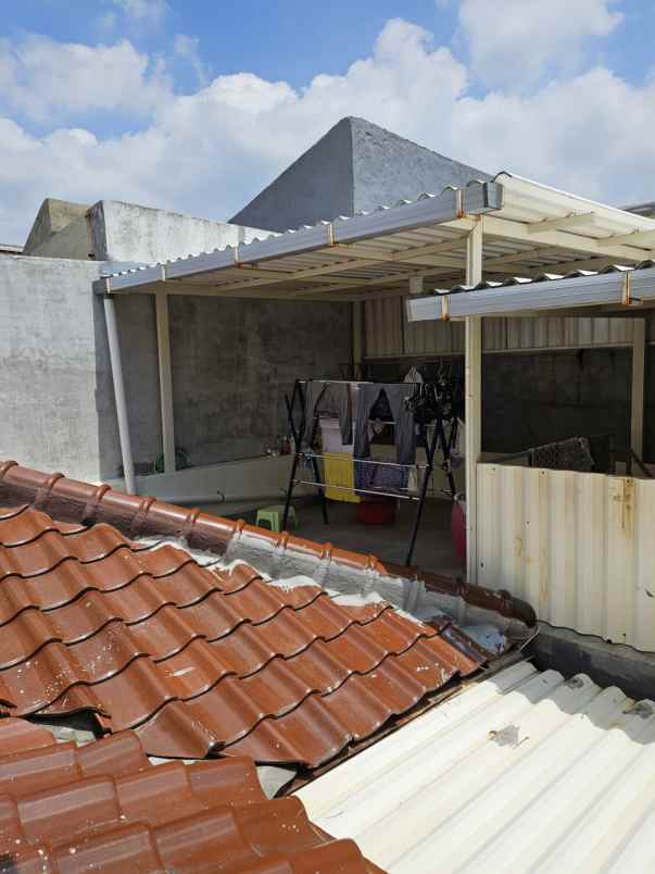 dijual rumah kawasan surabaya barat wisata bukit mas