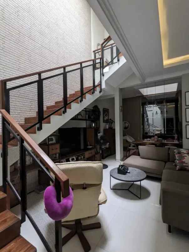 dijual rumah kebagusan