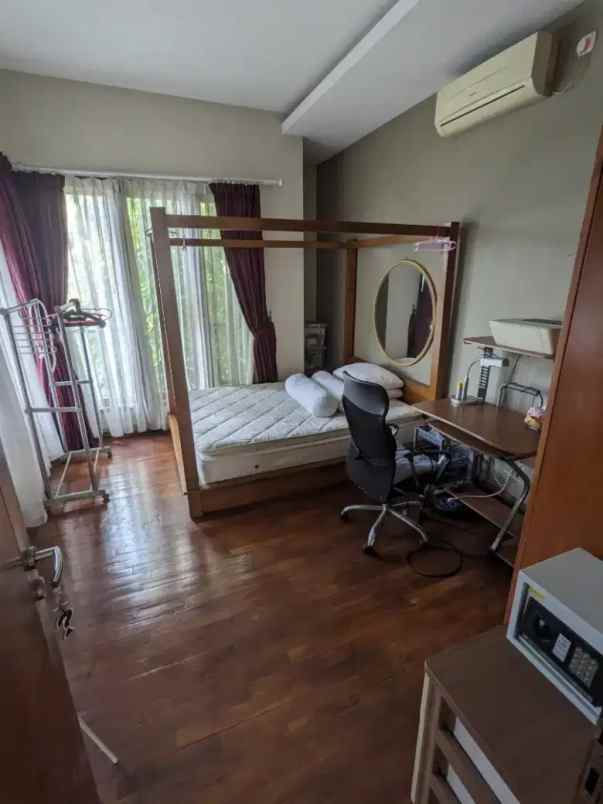 dijual rumah kebagusan