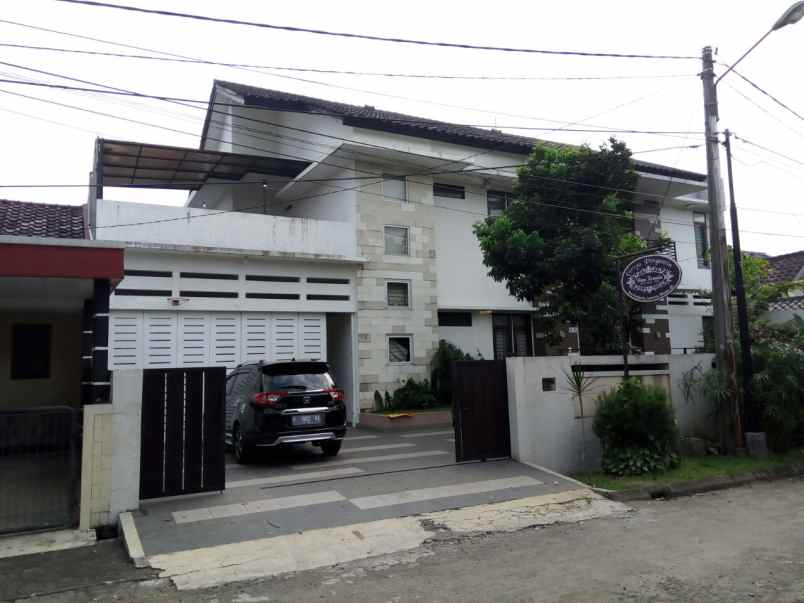 dijual rumah kebun raya residence