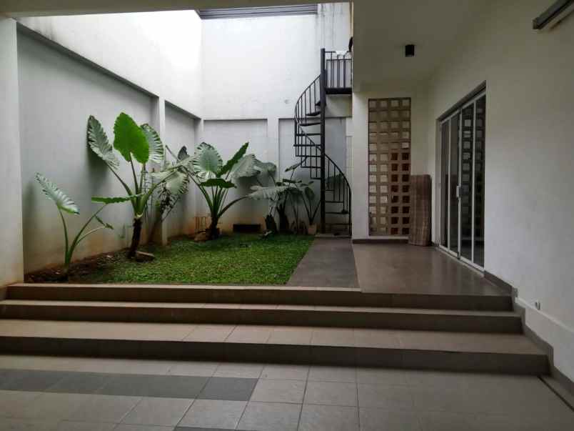 dijual rumah kebun raya residence