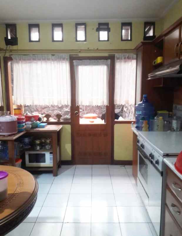 dijual rumah kec buah batu