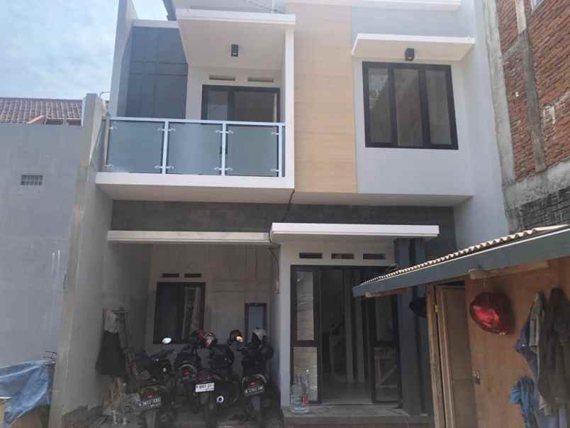 dijual rumah kec karang ploso kabupaten