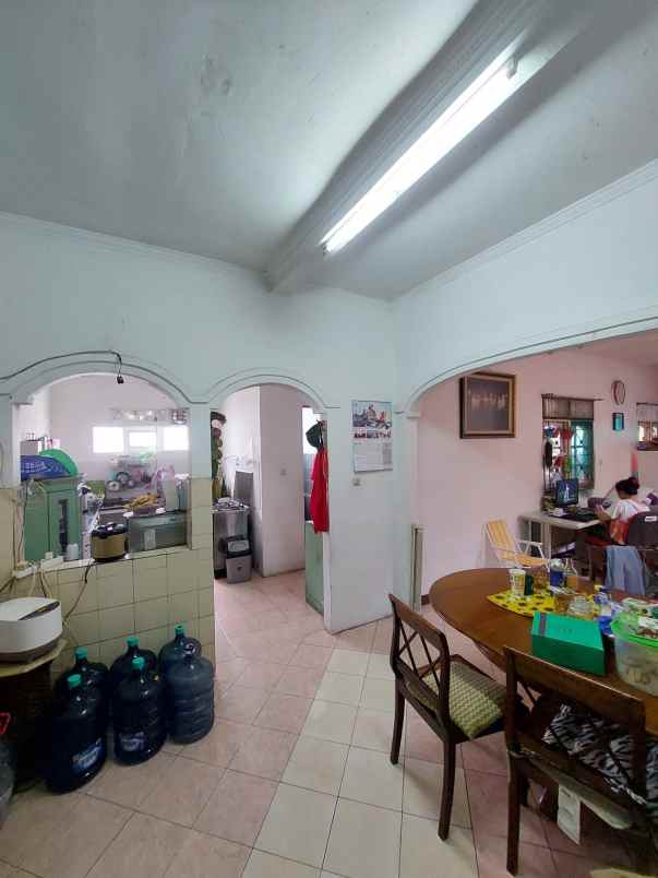 dijual rumah kelapa dua kebun jeruk