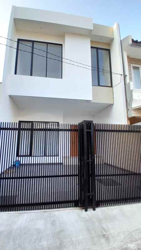 dijual rumah kelapa gading