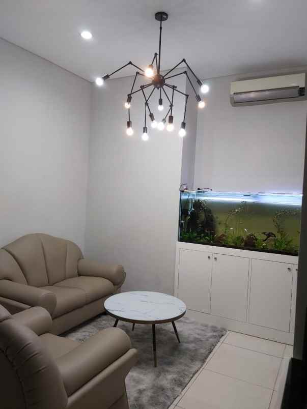 dijual rumah kelapa gading