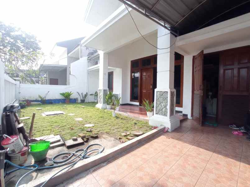 dijual rumah kendangsari belakang