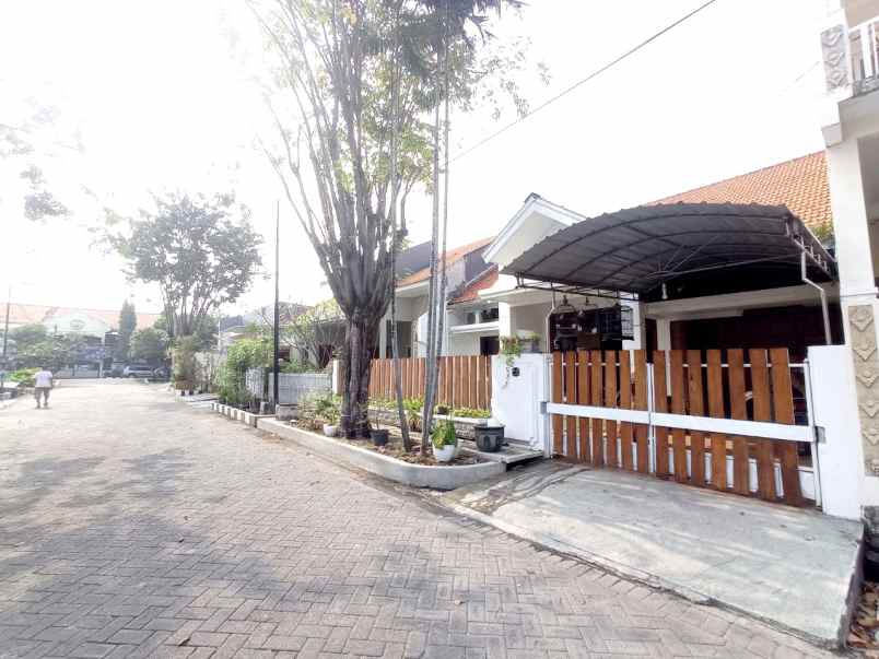 dijual rumah kendangsari belakang