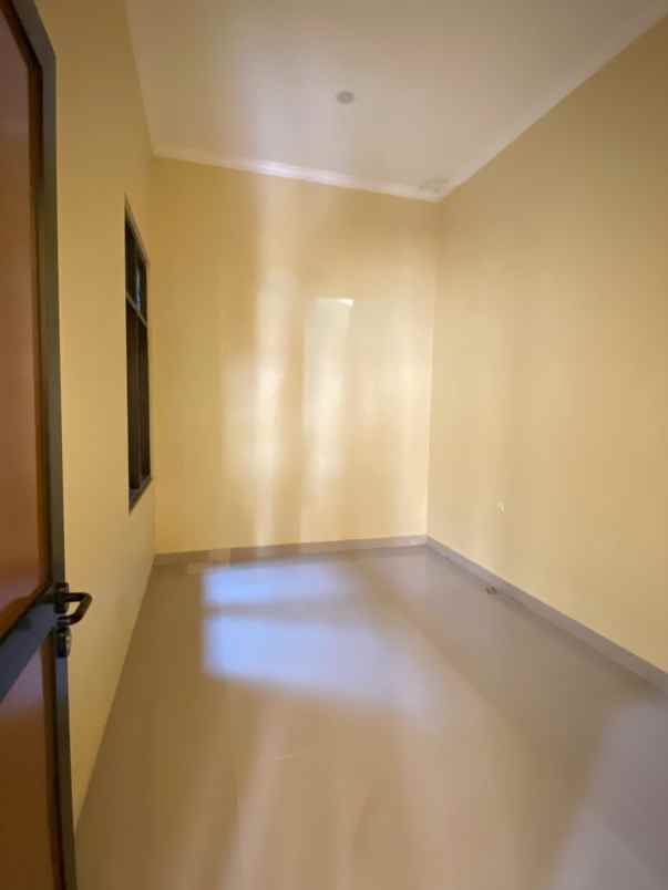 dijual rumah keradenan sukahati bogor