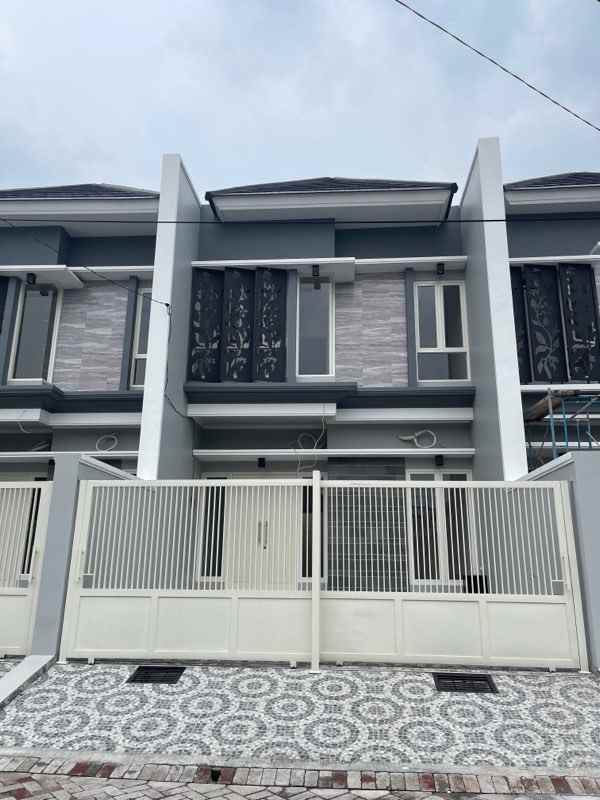 dijual rumah klampis anom