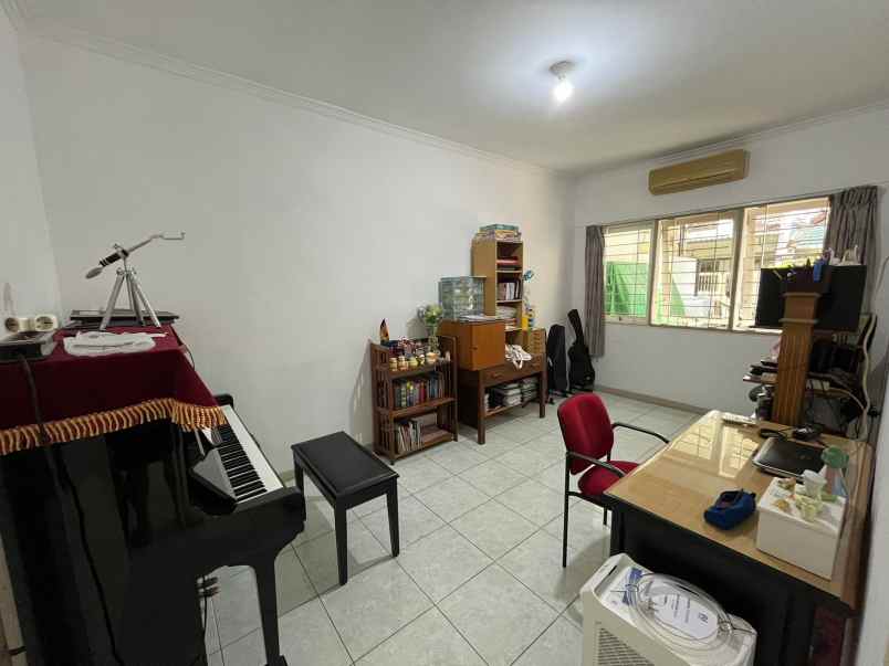 dijual rumah klampis semolo