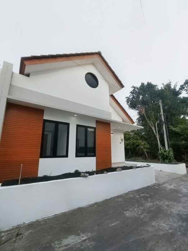 dijual rumah klidon besi jangkang