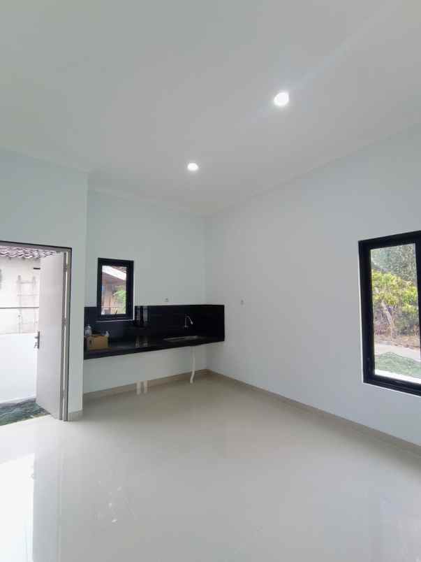 dijual rumah klidon besi jangkang