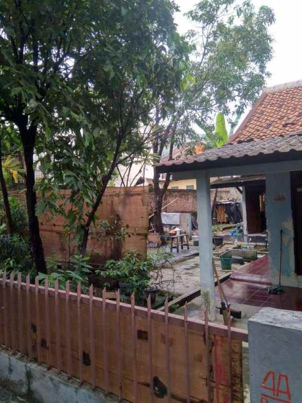 dijual rumah kom perdagangan