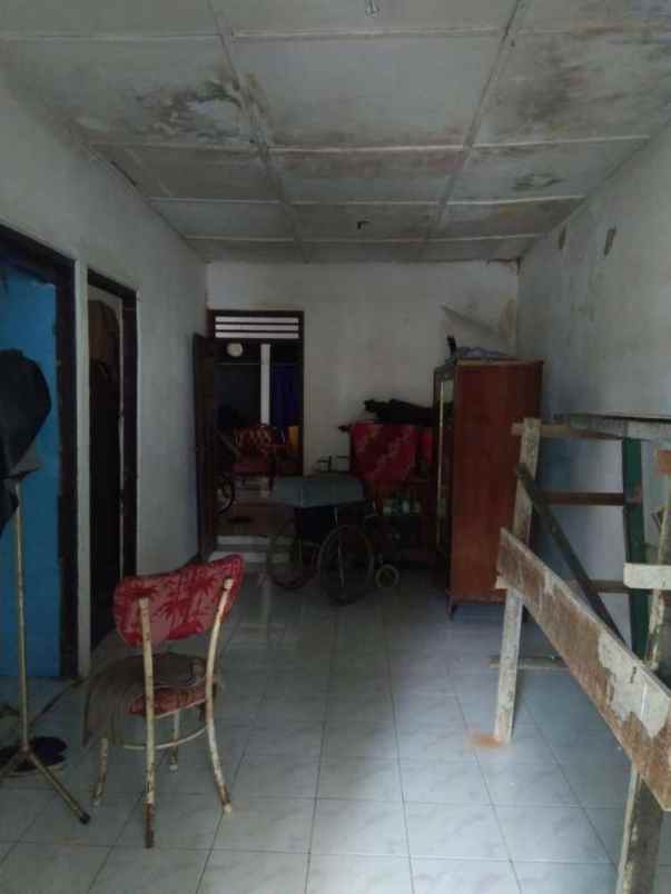 dijual rumah kom perdagangan