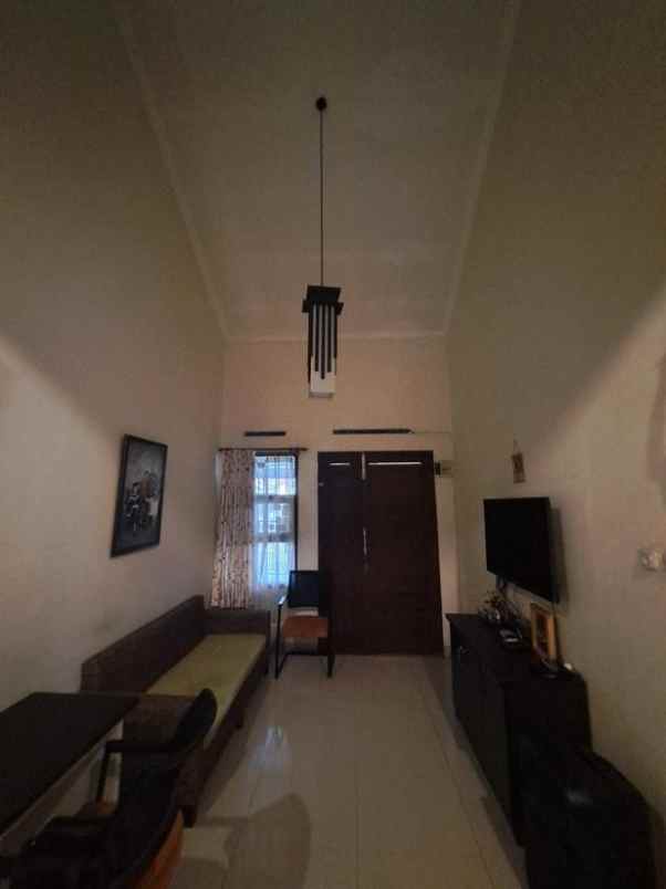 dijual rumah komp bumi adipura 1