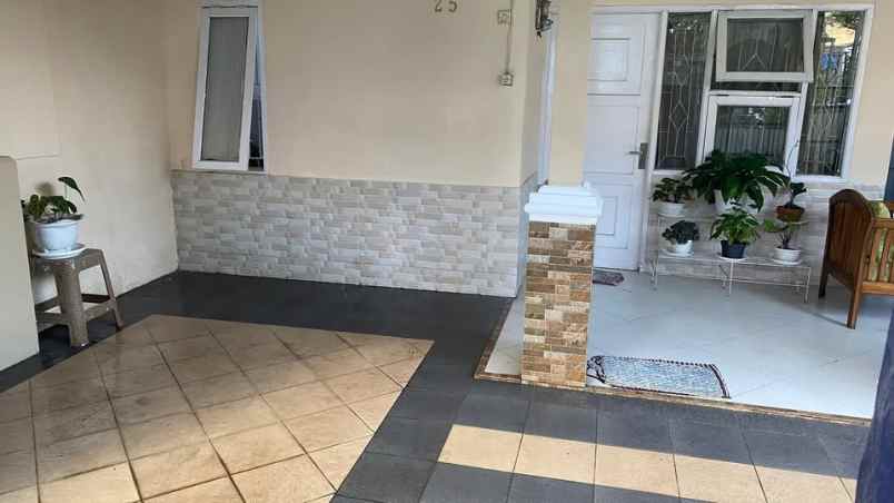 dijual rumah komplek bandung indah raya