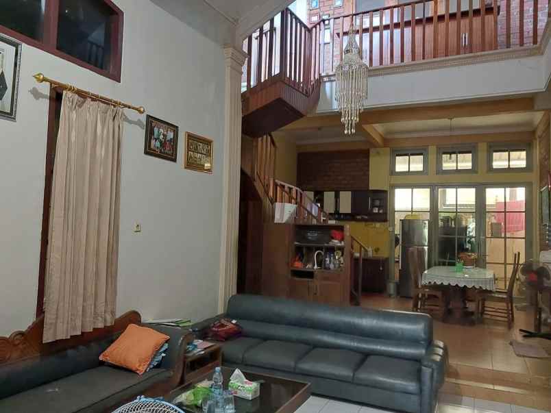 dijual rumah komplek bukit damai indah