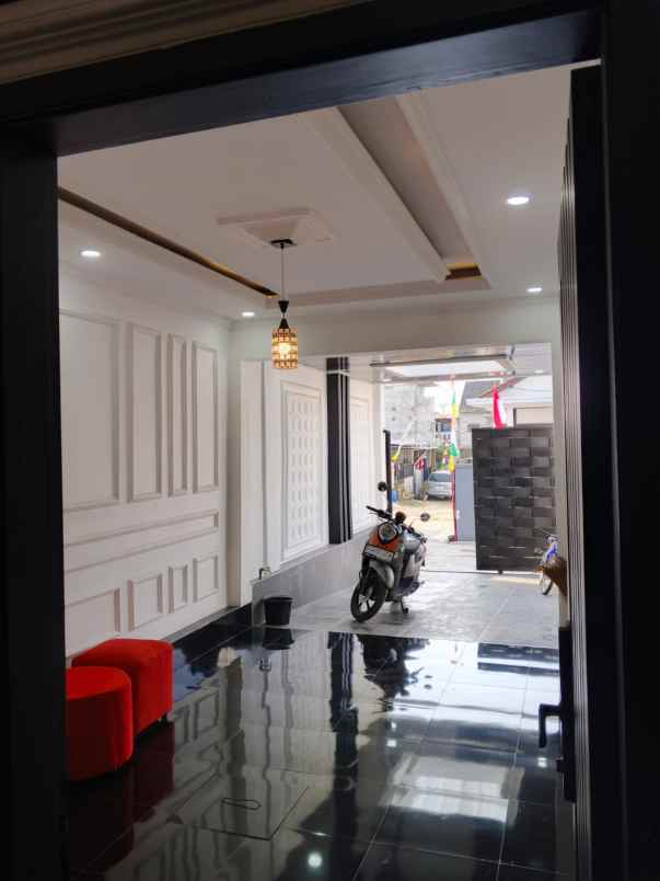 dijual rumah komplek cidura regency