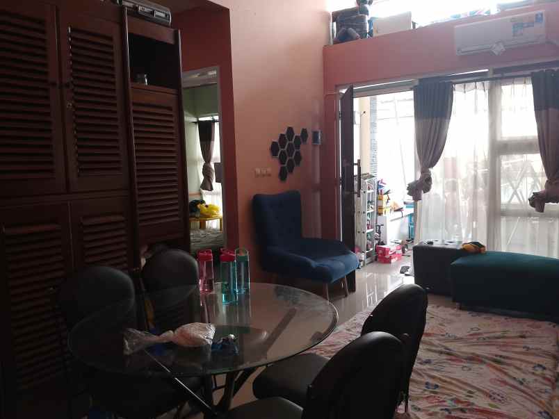 dijual rumah komplek cihanjuang