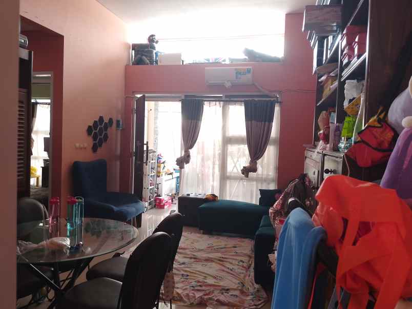 dijual rumah komplek cihanjuang