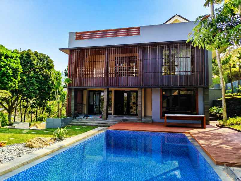 dijual rumah komplek eksklusif resort
