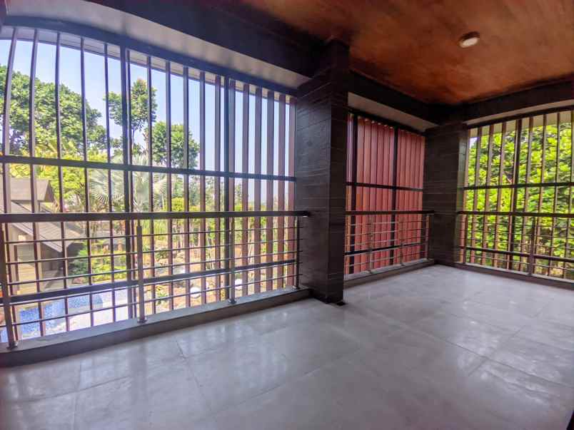 dijual rumah komplek eksklusif resort