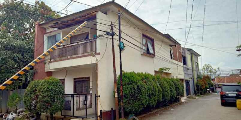 dijual rumah komplek kiara sari asri